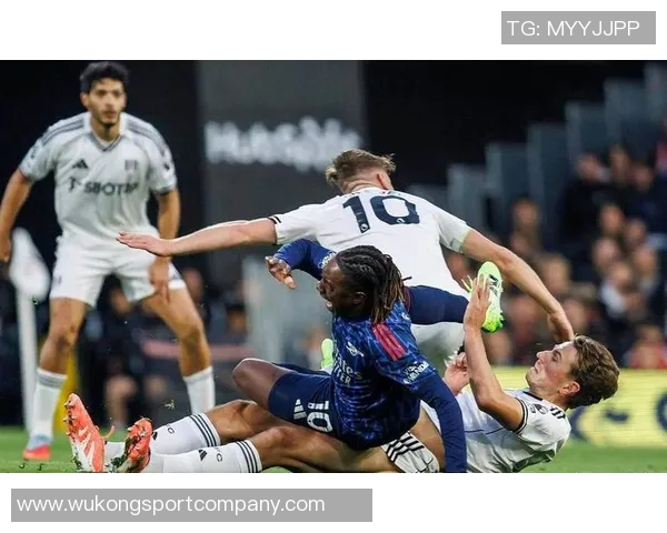 多家欧洲豪门争抢22岁德国后卫布朗皇马阿森纳曼城米兰均在列 多家欧洲豪门争抢22岁德国后卫布朗皇马阿森纳曼城米兰均在列