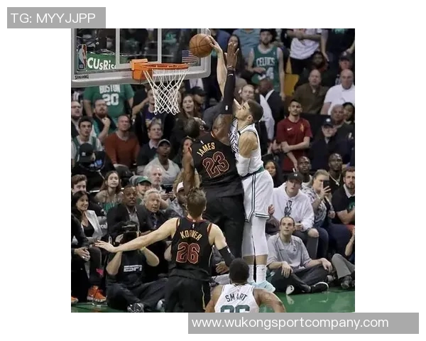 塔图姆分享惊艳扣篮视频引发热议鞋子成关键因素引发讨论