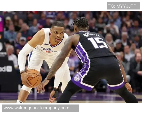 拉加贝尔点评快船阵容老化与防守缺失鲍威尔缺阵影响深远