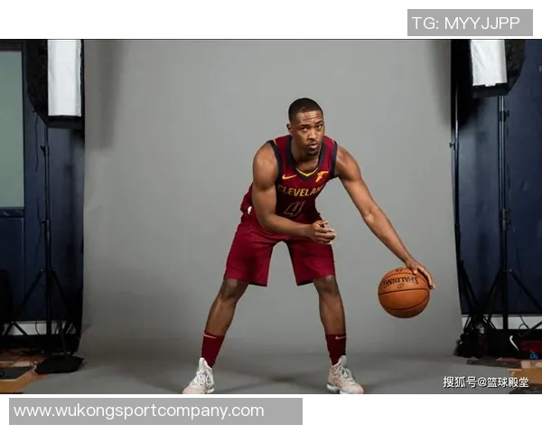 福克斯强调面对太阳需增强身体对抗保持进攻主动性才能逆转局势