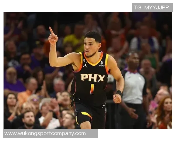 布克称赞布伦森为联盟最难防守球员之一灵活性与得分能力兼具