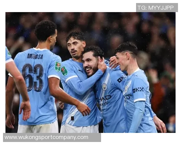 谢尔基与萨维尼奥携手进球庆祝联赛杯晋级半决赛精彩瞬间